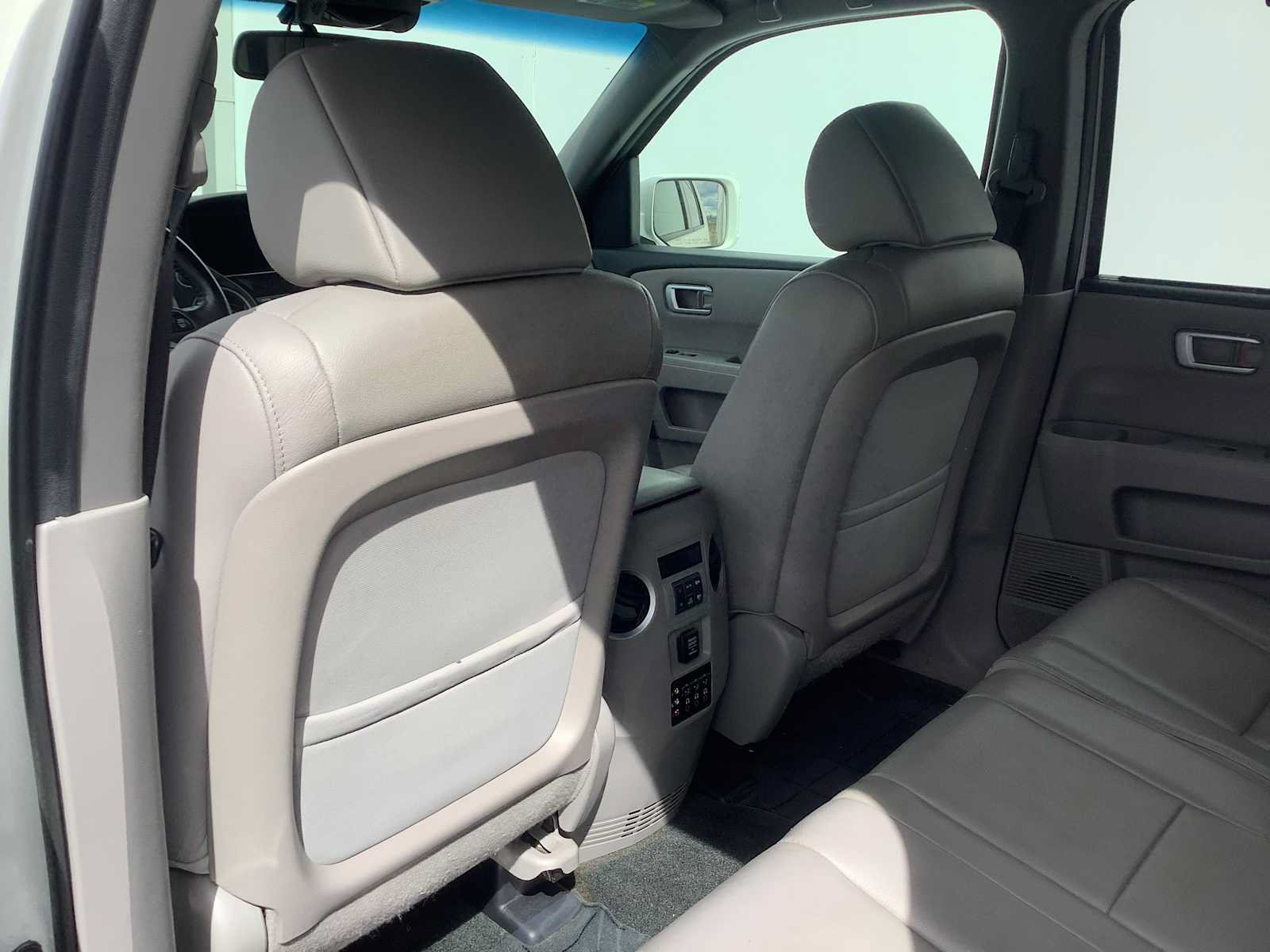 Used 2014 Honda Pilot Touring image 12