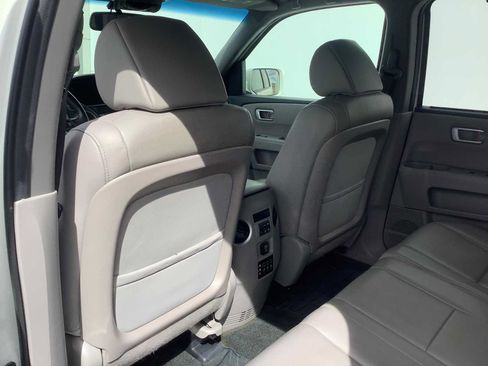 Used 2014 Honda Pilot Touring image 12