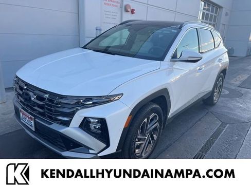 Certified 2025 Hyundai Tucson Limited image 1