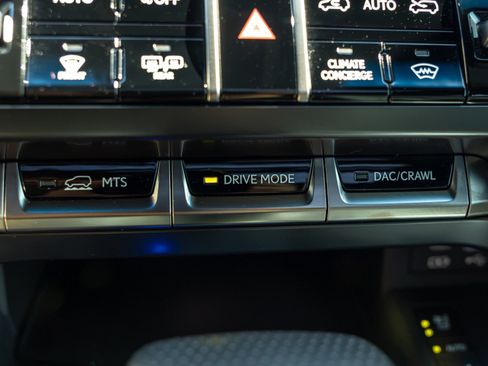 Used 2024 Lexus LX 600 F Sport AWD/4WD image 93