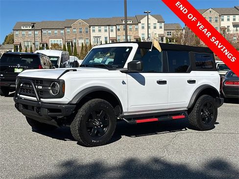 Certified 2024 Ford Bronco Black Diamond image 3