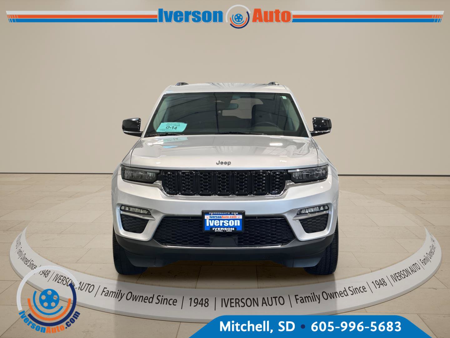 Used 2024 Jeep Grand Cherokee Limited AWD/4WD image 4