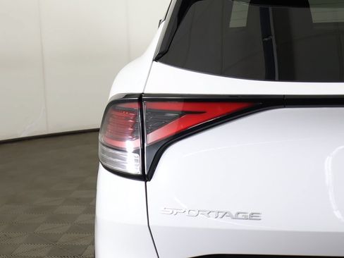 Used 2024 Kia Sportage X-Line AWD/4WD image 15