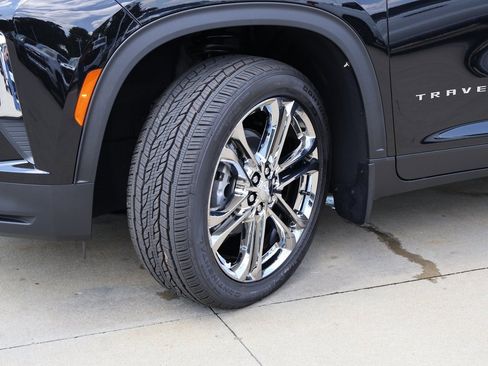 New 2025 Chevrolet Traverse LT w/ Driver Confidence Package image 41