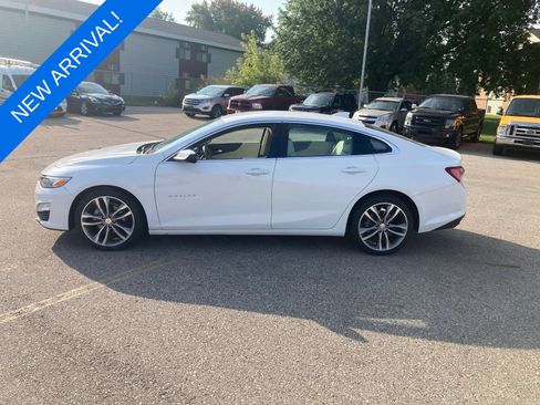 Used 2024 Chevrolet Malibu LT FWD image 3