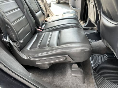 Used 2019 Ford Escape SEL AWD/4WD image 40