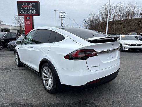 Used 2016 Tesla Model X 60D image 6
