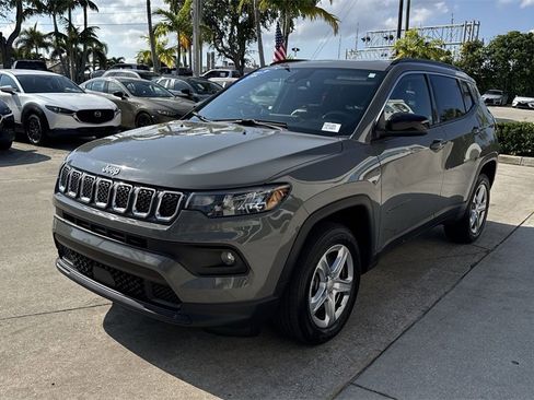 Used 2023 Jeep Compass Latitude w/ Sun and Sound Group image 10