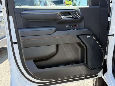 Certified 2024 GMC Sierra 1500 AT4 w/ AT4 Preferred Package AWD/4WD image 8
