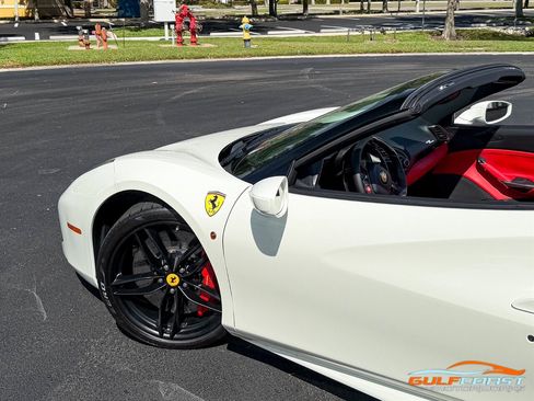 Used 2018 Ferrari 488 Spider image 48