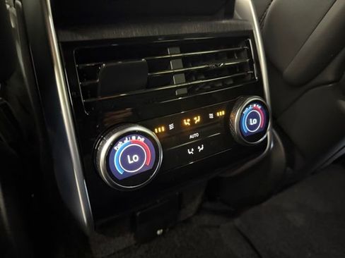 New 2025 Land Rover Range Rover SE image 28