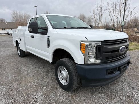Used 2017 Ford F350 XL image 1
