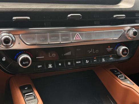 Used 2025 Kia Telluride SX Prestige X-Pro AWD/4WD image 22