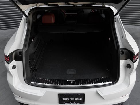 New 2026 Porsche Cayenne Turbo image 31