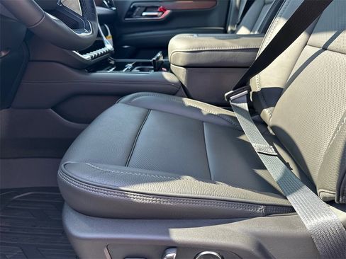 New 2026 GMC Yukon Denali w/ LPO, Floor Liner Package image 10