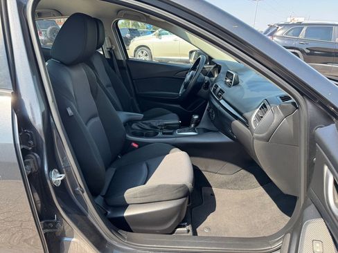 Used 2014 MAZDA MAZDA3 i SV image 8