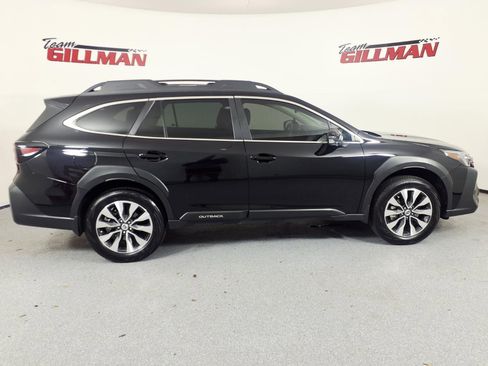 Used 2025 Subaru Outback Limited image 3