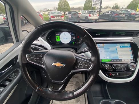 Used 2020 Chevrolet Bolt Premier w/ Infotainment Package image 9