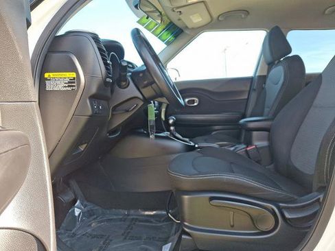 Used 2017 Kia Soul + w/ Designer's Package image 12