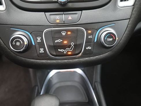 Used 2021 Chevrolet Malibu RS image 4