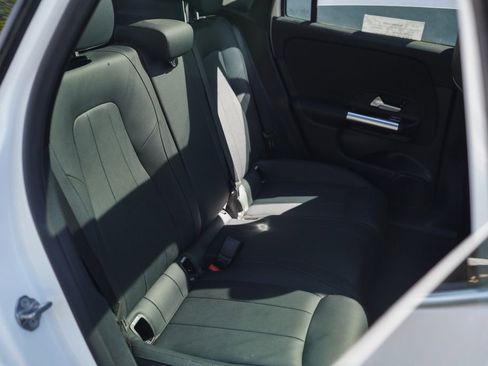 Used 2022 Mercedes-Benz GLA 250 4MATIC image 25