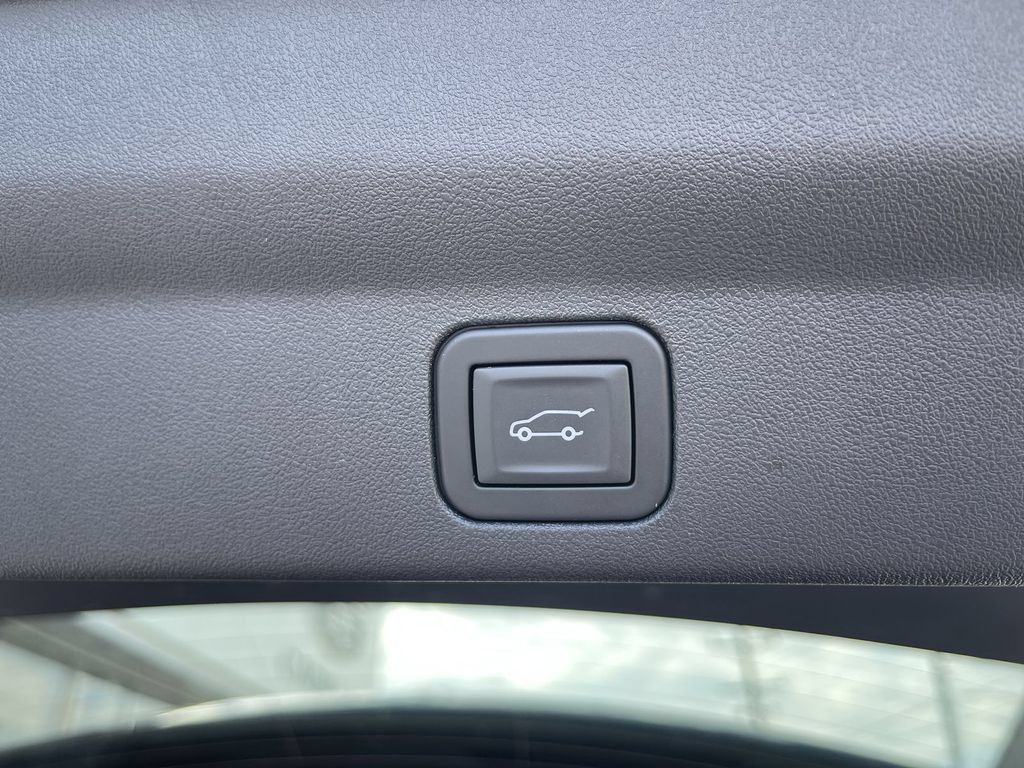 Certified 2026 Cadillac Escalade IQ Sport 1 AWD/4WD image 7