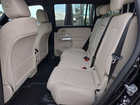 New 2025 Mercedes-Benz GLB 250 4MATIC image 15