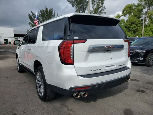 Used 2023 GMC Yukon XL Denali image 10