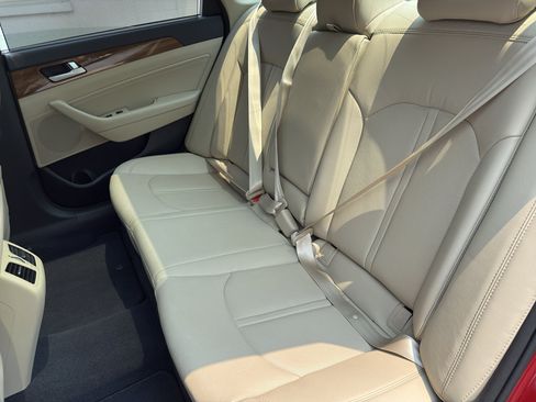 Used 2015 Hyundai Sonata Limited w/ Option Group 05 FWD image 27