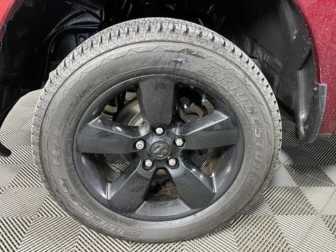 Used 2019 RAM 1500 Express w/ Express Value Package AWD/4WD image 10