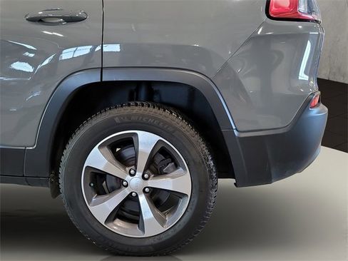 Used 2020 Jeep Cherokee Limited image 32