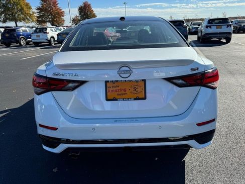 Used 2024 Nissan Sentra SR w/ SR Premium Package image 4