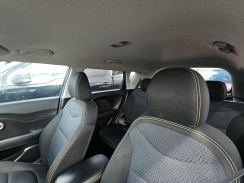 Used 2016 Kia Soul + FWD image 14