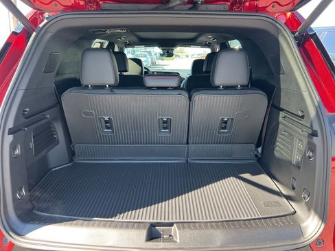 Used 2024 Chevrolet Traverse RS image 14