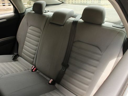 Used 2014 Ford Fusion S FWD image 18