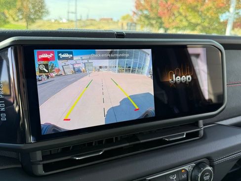 New 2025 Jeep Gladiator Rubicon w/ Convenience Group image 23