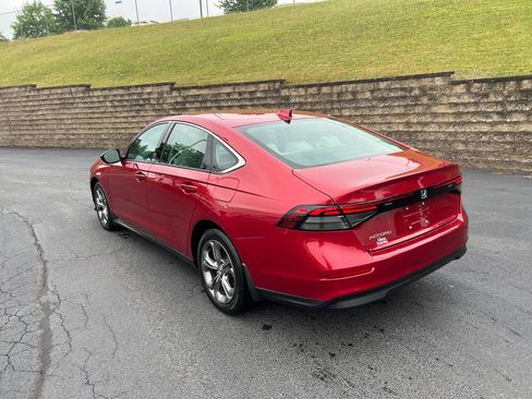 Used 2023 Honda Accord EX image 6