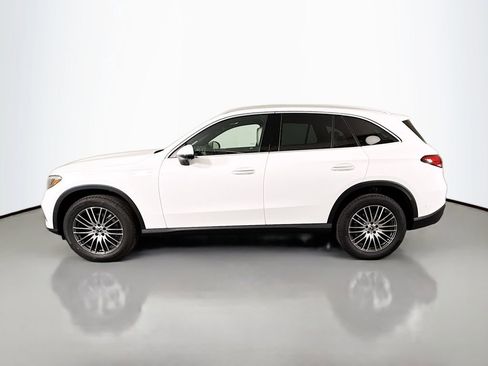 Used 2026 Mercedes-Benz GLC 300 4MATIC image 4