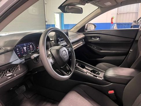 Used 2023 Honda Accord EX image 22