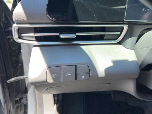 Used 2023 Hyundai Elantra SEL w/ Convenience Package FWD image 13