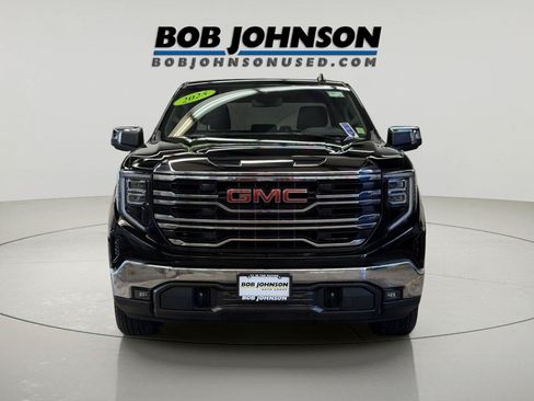 Certified 2025 GMC Sierra 1500 SLT AWD/4WD image 4