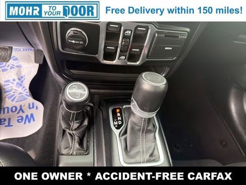 Used 2022 Jeep Wrangler Unlimited Sahara AWD/4WD image 21