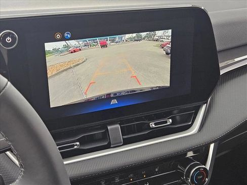 New 2026 Chevrolet Equinox LT w/ Midnight Edition FWD image 13