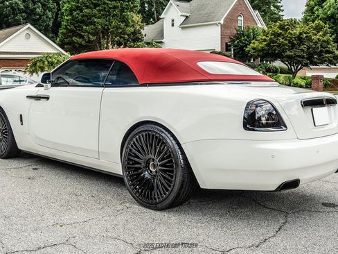 Used 2016 Rolls-Royce Dawn RWD image 16