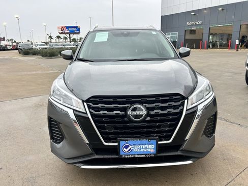 Certified 2024 Nissan Kicks SV image 2