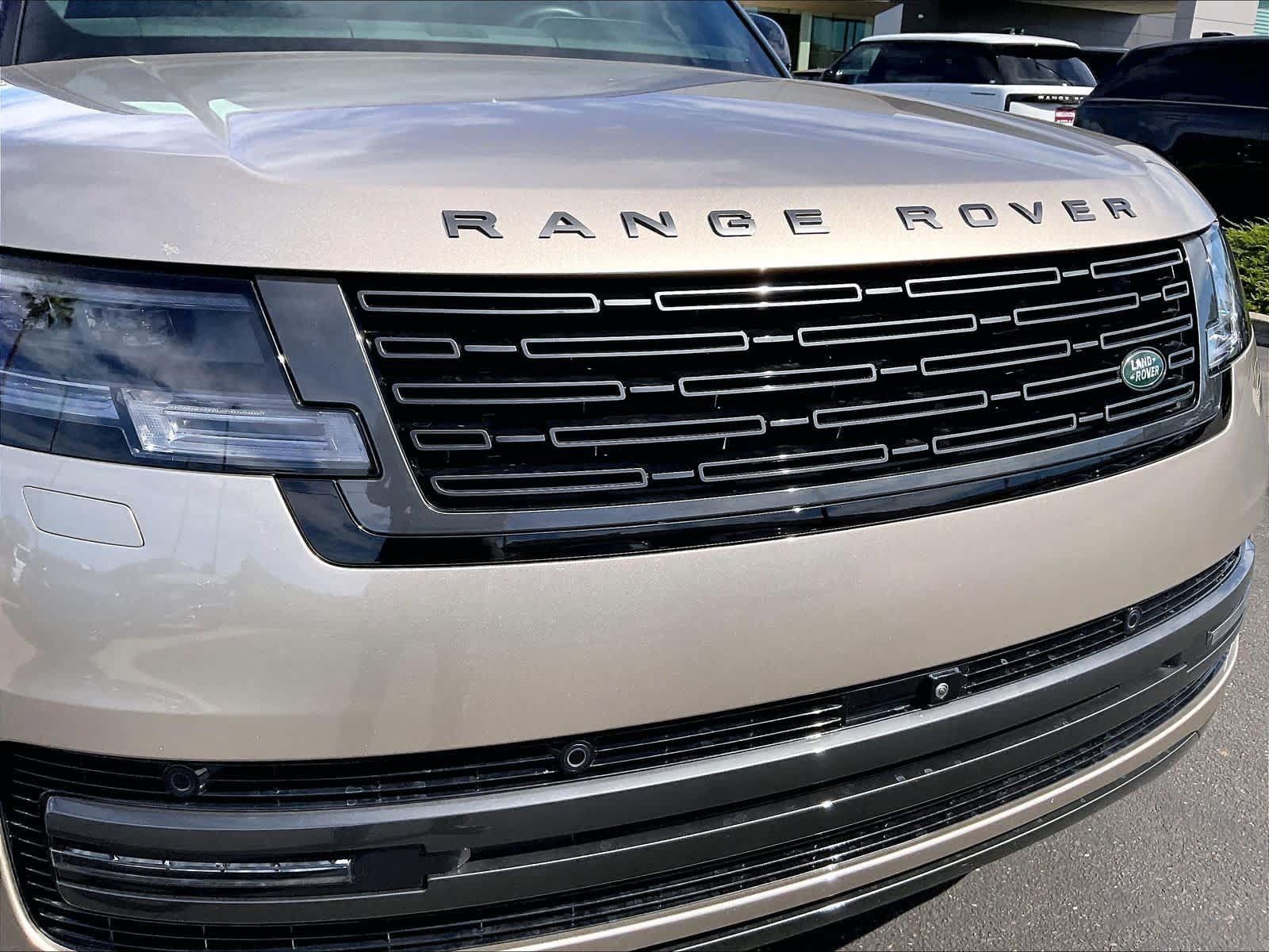 Used 2025 Land Rover Range Rover Long Wheelbase SE AWD/4WD image 30