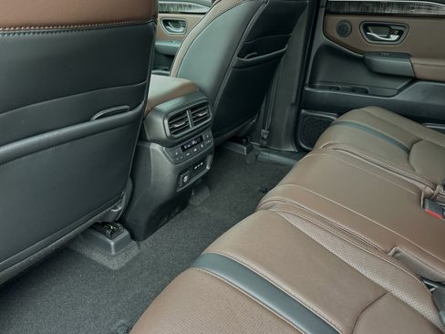 New 2025 Honda Pilot Elite image 12