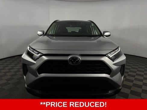 Used 2025 Toyota RAV4 XLE image 2