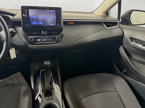 Used 2020 Toyota Corolla LE FWD image 27