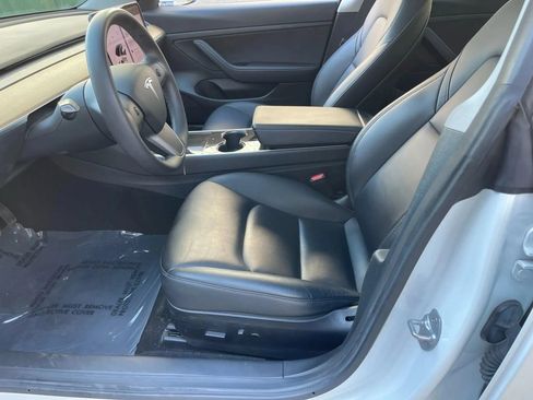 Used 2019 Tesla Model 3 Standard Range Plus RWD image 9